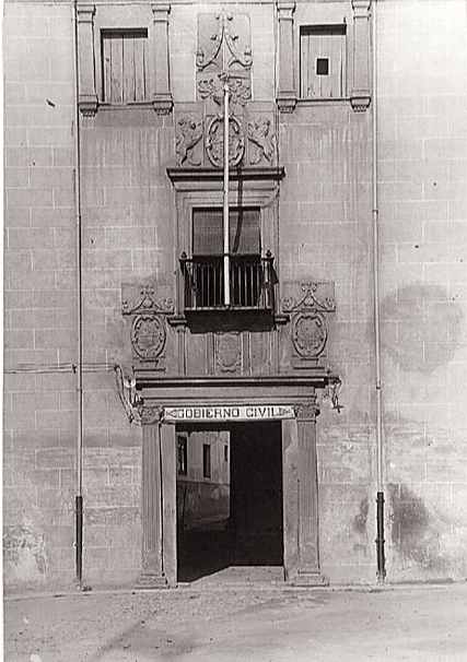 MEDALLA-DE-ORO-DE-LA-CIUDAD-DE-AVILA-AL-COMPROMISO-DE-LA-COMISARIA-DE-POLICIA.4 MEDALLA DE ORO DE LA CIUDAD DE ÁVILA AL COMPROMISO DE LA COMISARÍA DE POLICÍA